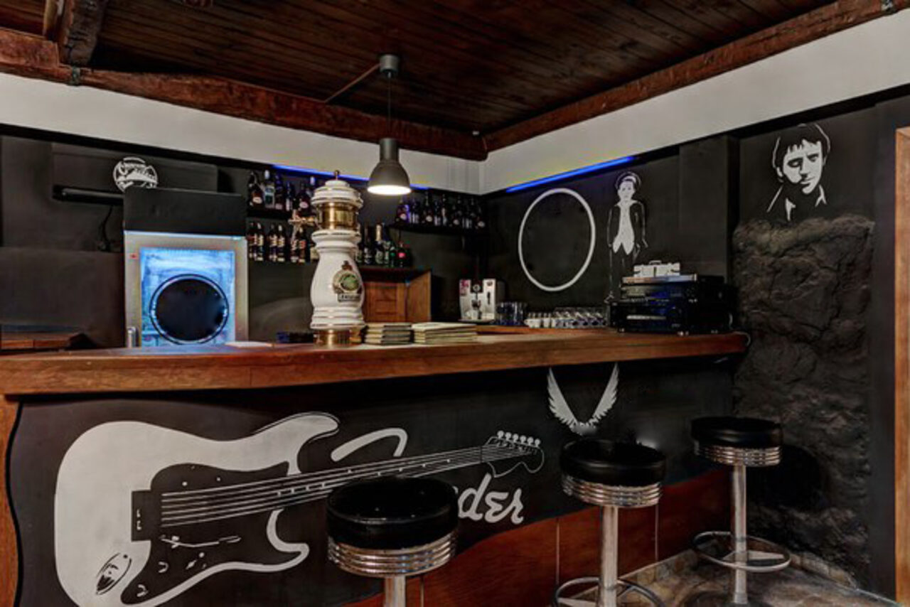 Арендовать Лофт с баром для вечеринки