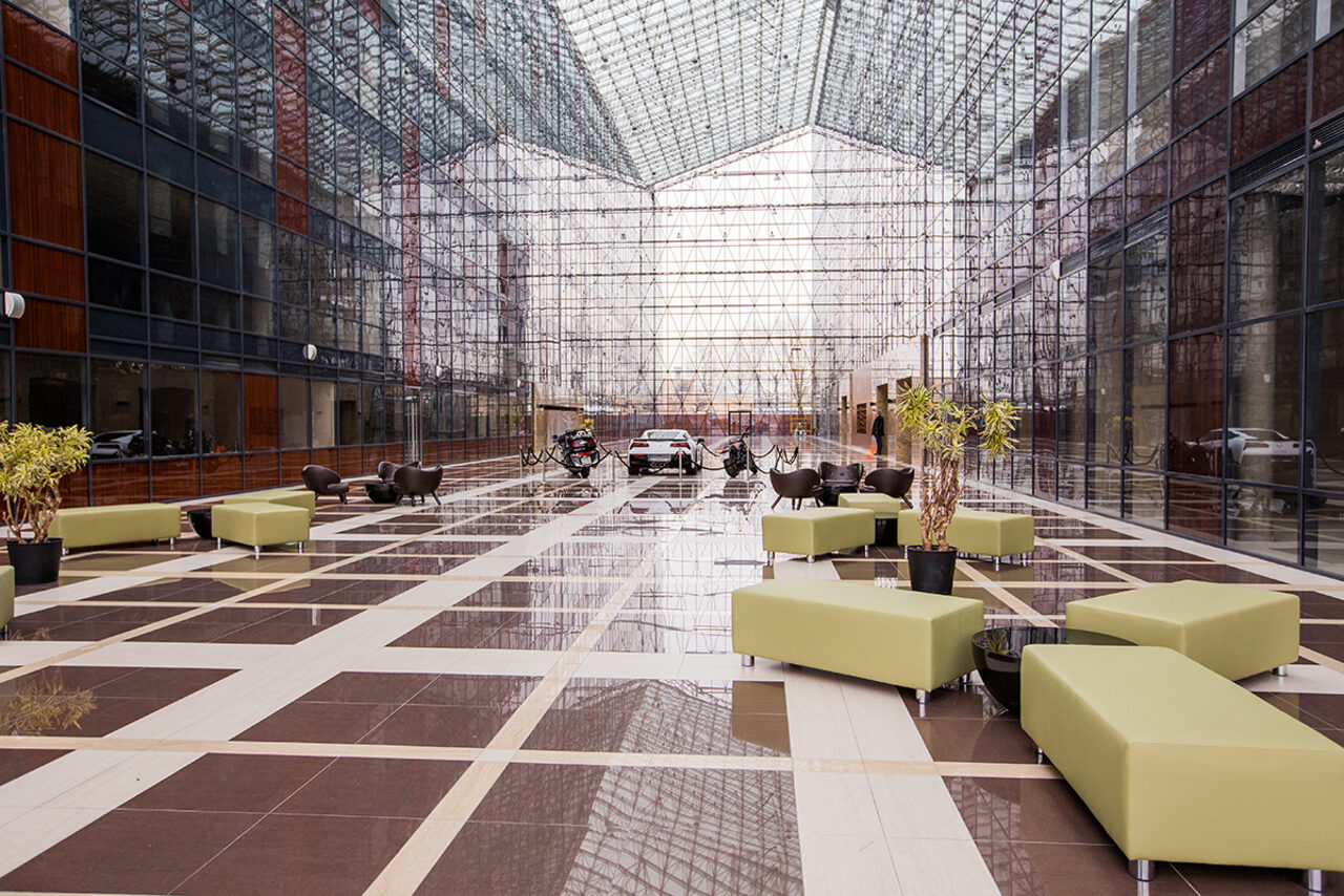 Арендовать Языковая Студия Welcome Стеклянный арт-лофт