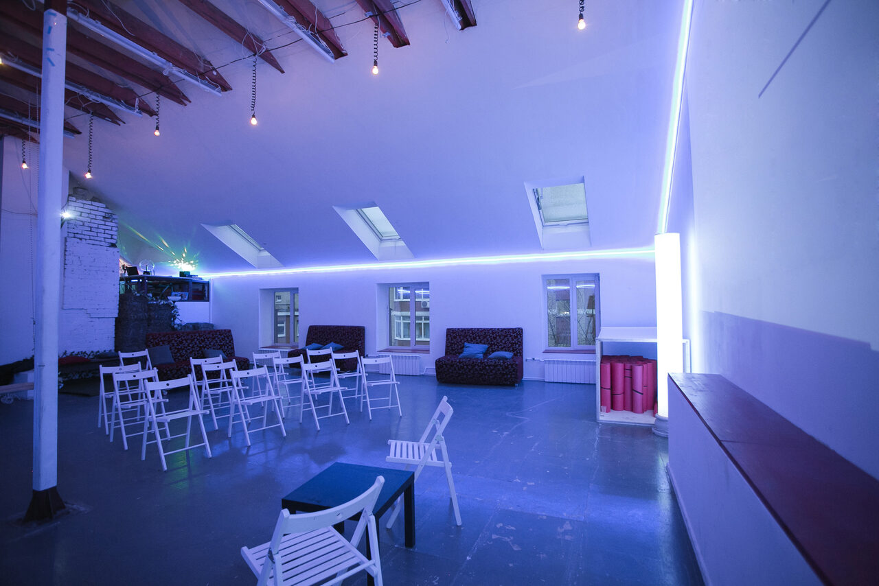 Арендовать Лофт Самотёка Лофт-трансформер на мансарде 