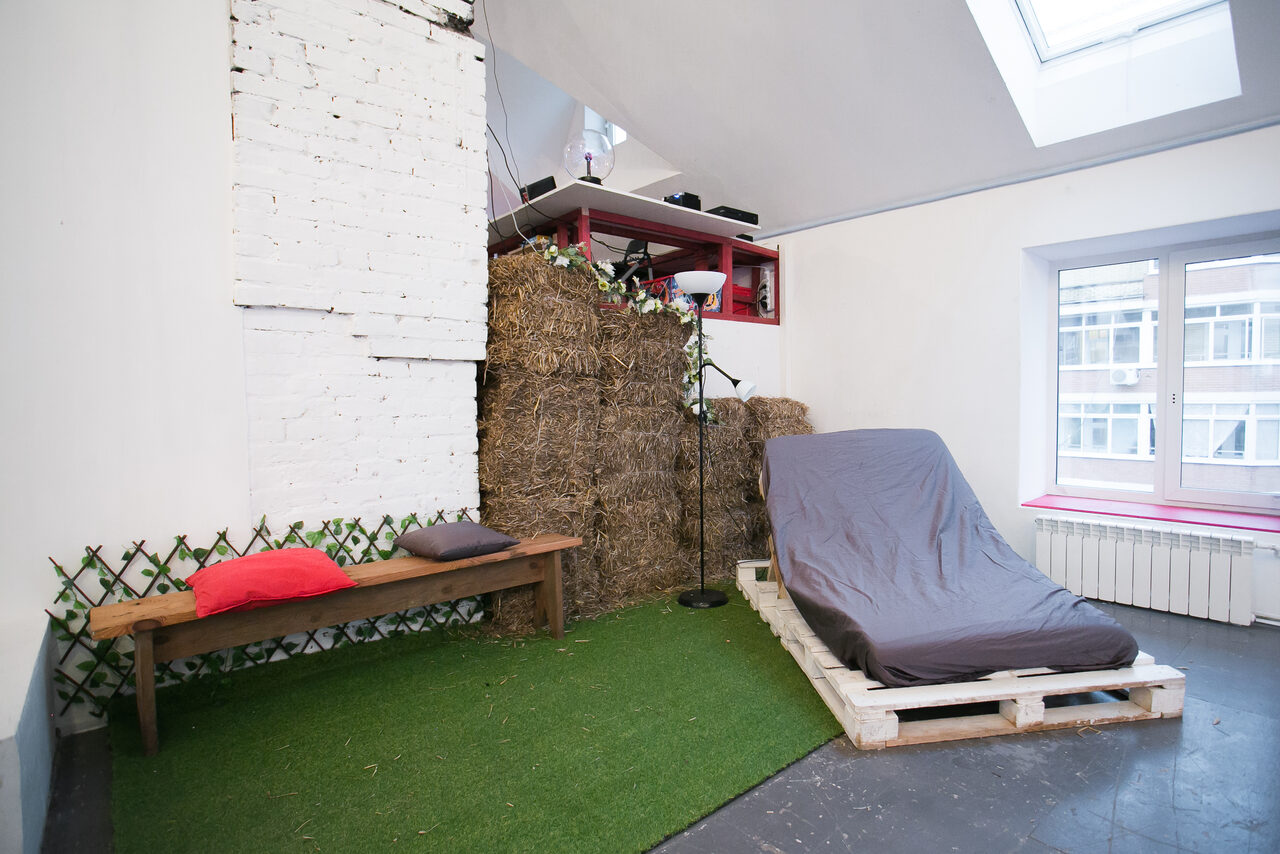 Арендовать Лофт Самотёка Лофт-трансформер на мансарде 