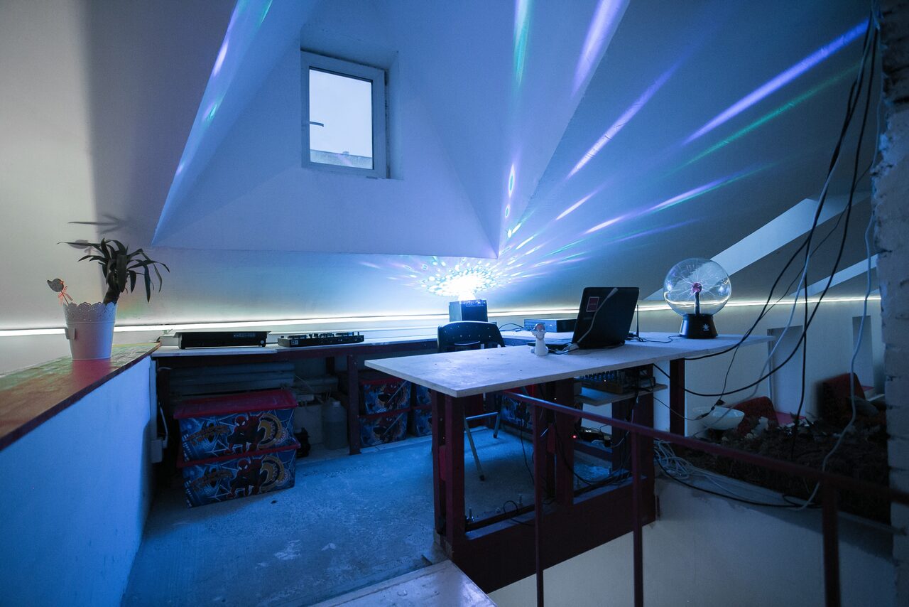 Арендовать Лофт Самотёка Лофт-трансформер на мансарде 