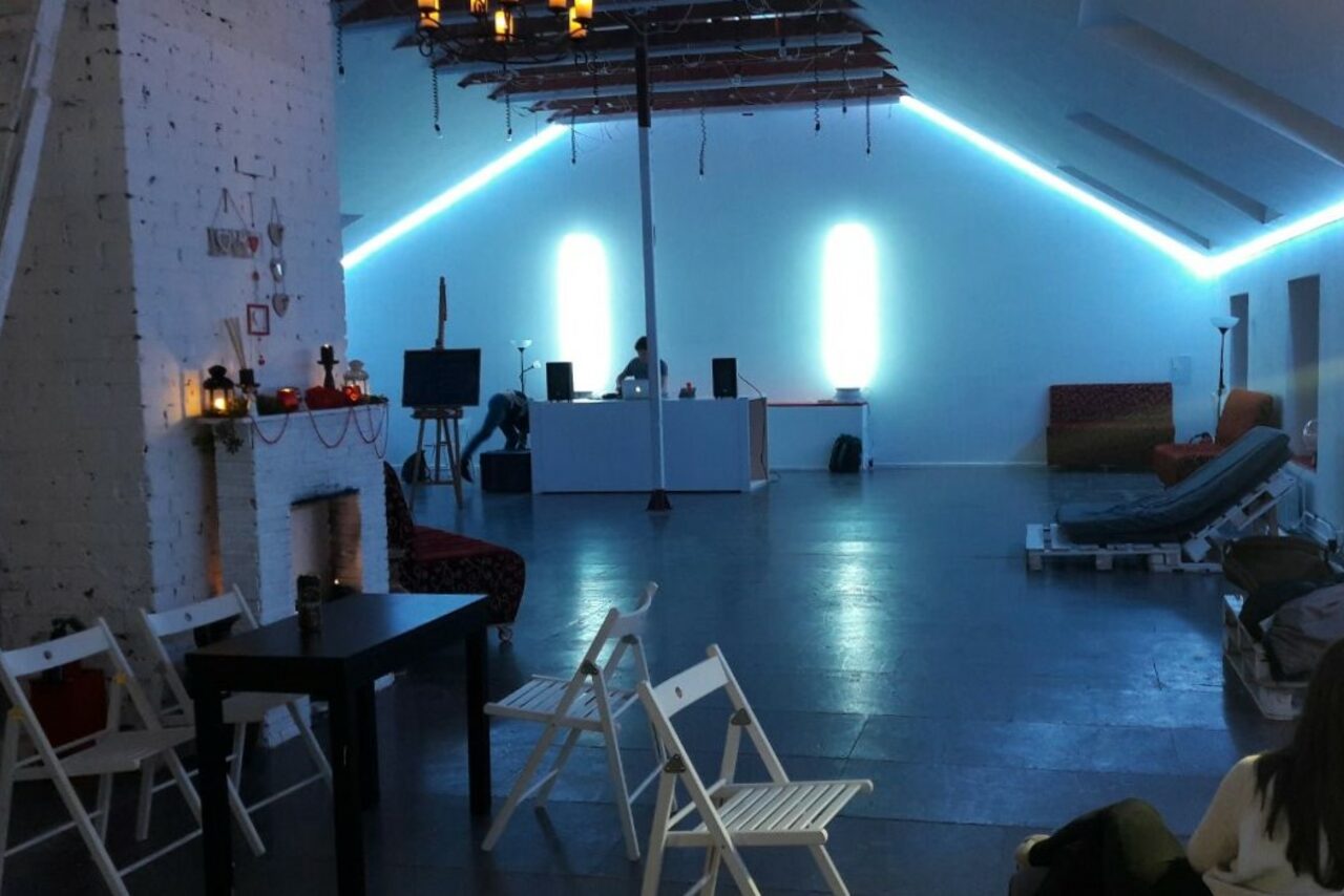 Арендовать Лофт Самотёка Лофт-трансформер на мансарде 