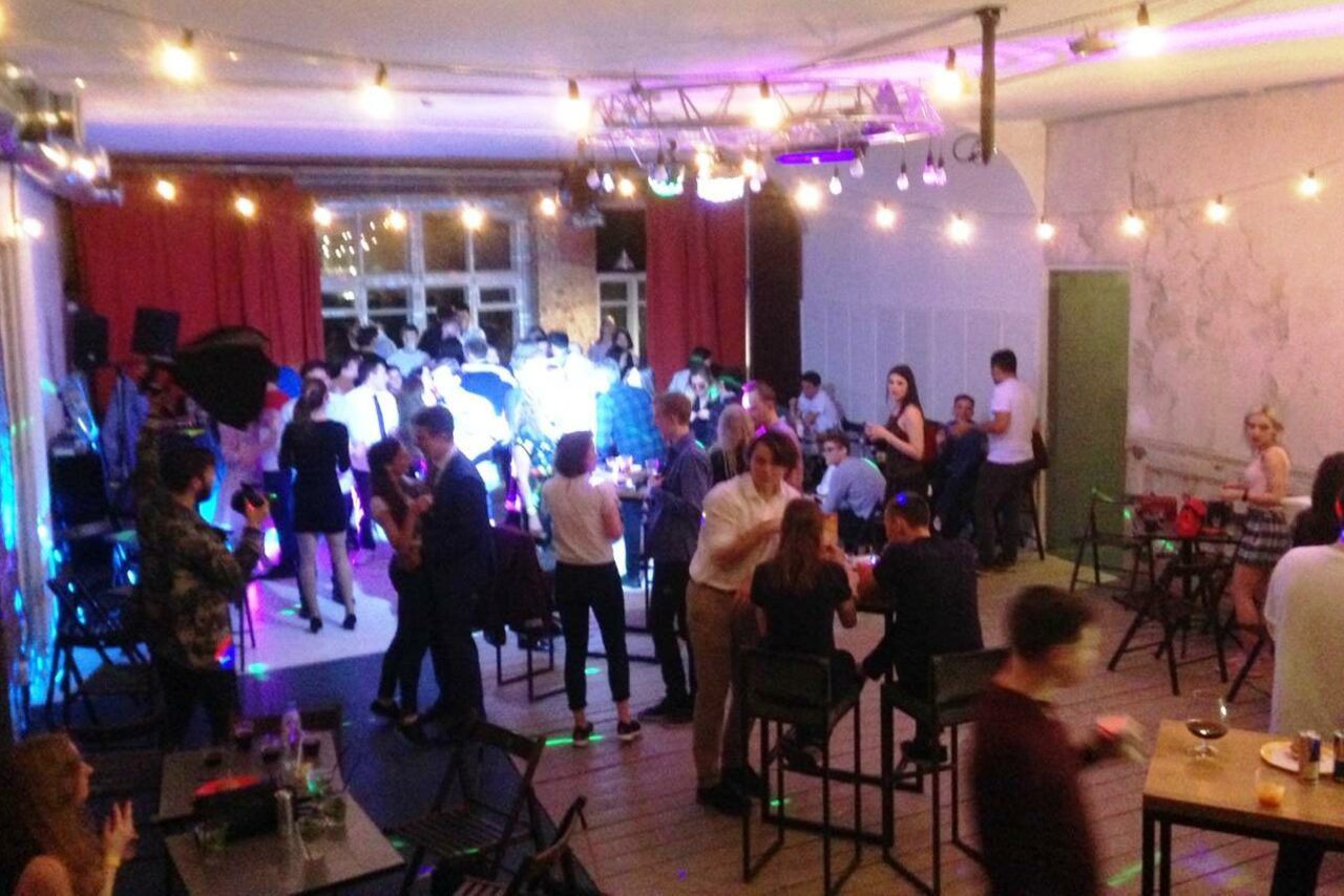 Арендовать Лофт Фарфор. Лофт в здании 18 века