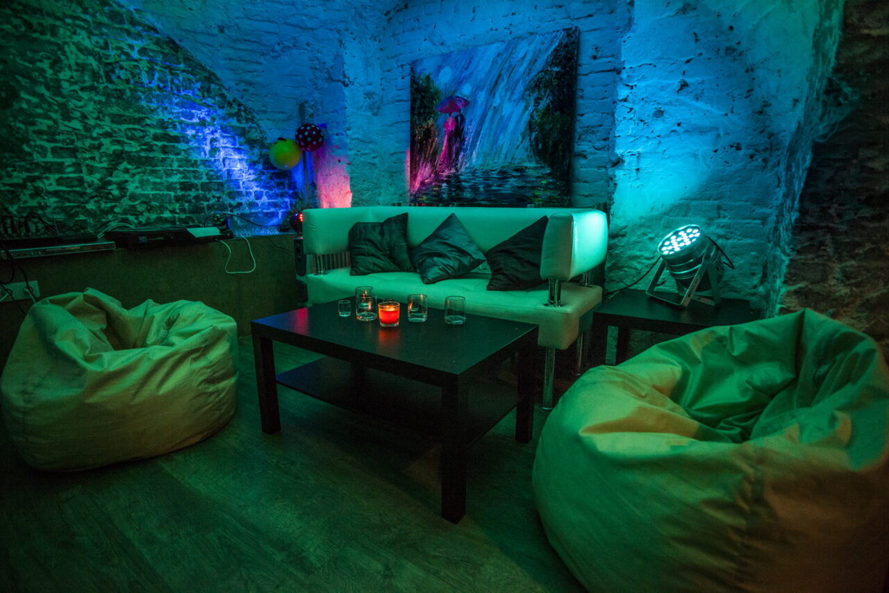 Арендовать Наш Лофт Зал с кирпичными сводами в центре