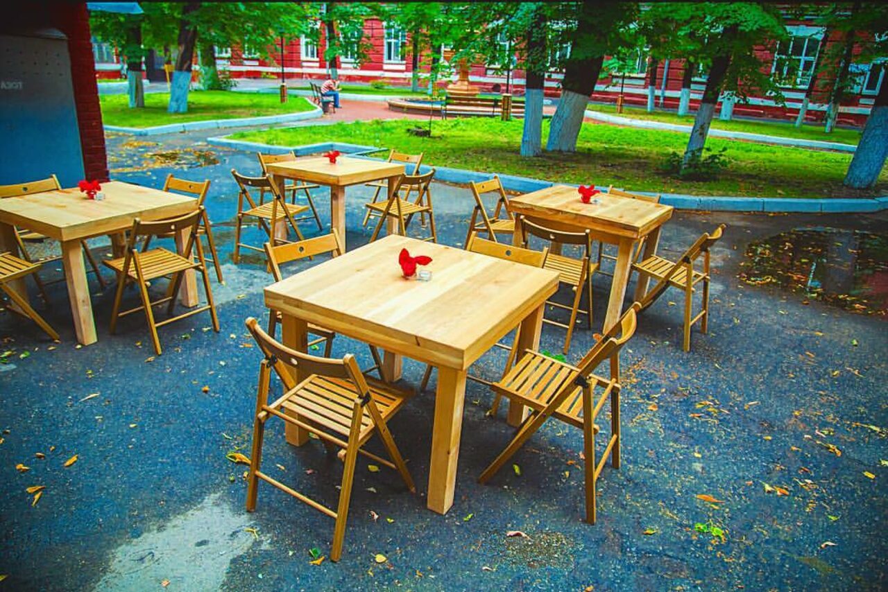 Арендовать Лофт Аил Трёхуровневый кирпичный лофт