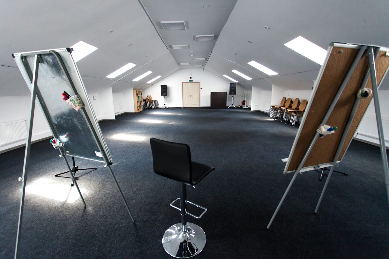 Арендовать Тренинг-зал на мансарде