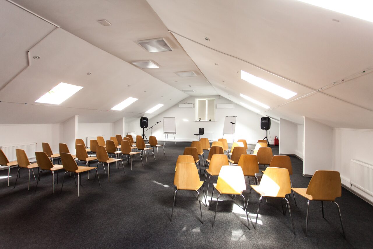 Арендовать Тренинг-зал на мансарде