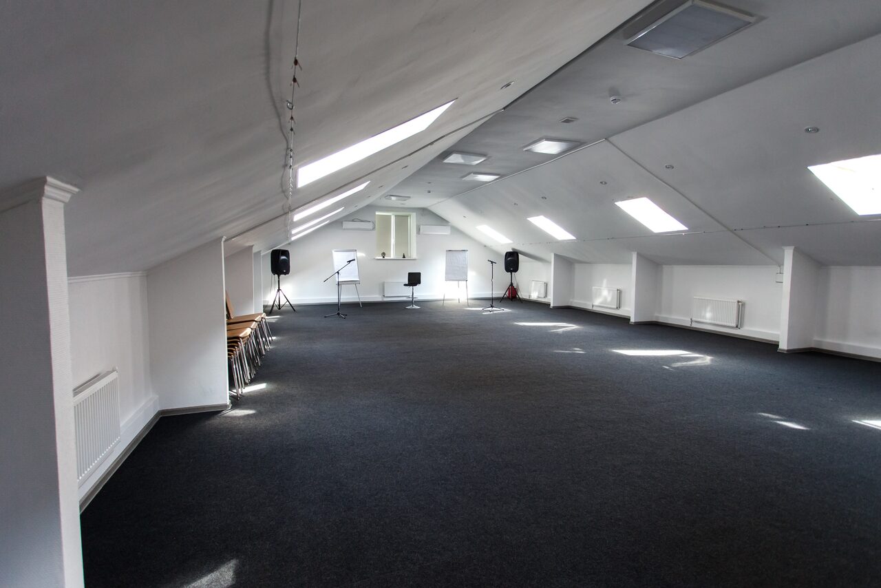 Арендовать Тренинг-зал на мансарде