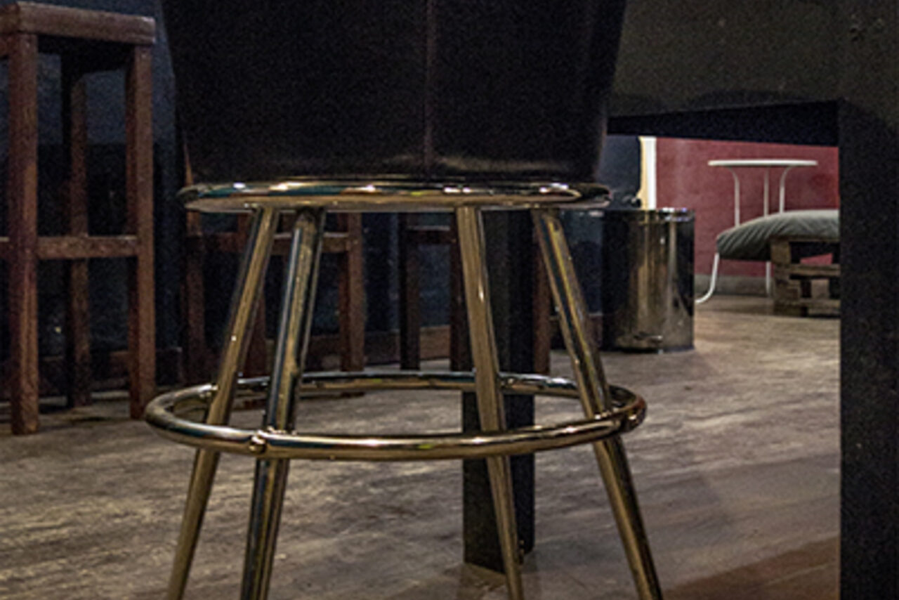 Арендовать Лофт-студия с барной стойкой