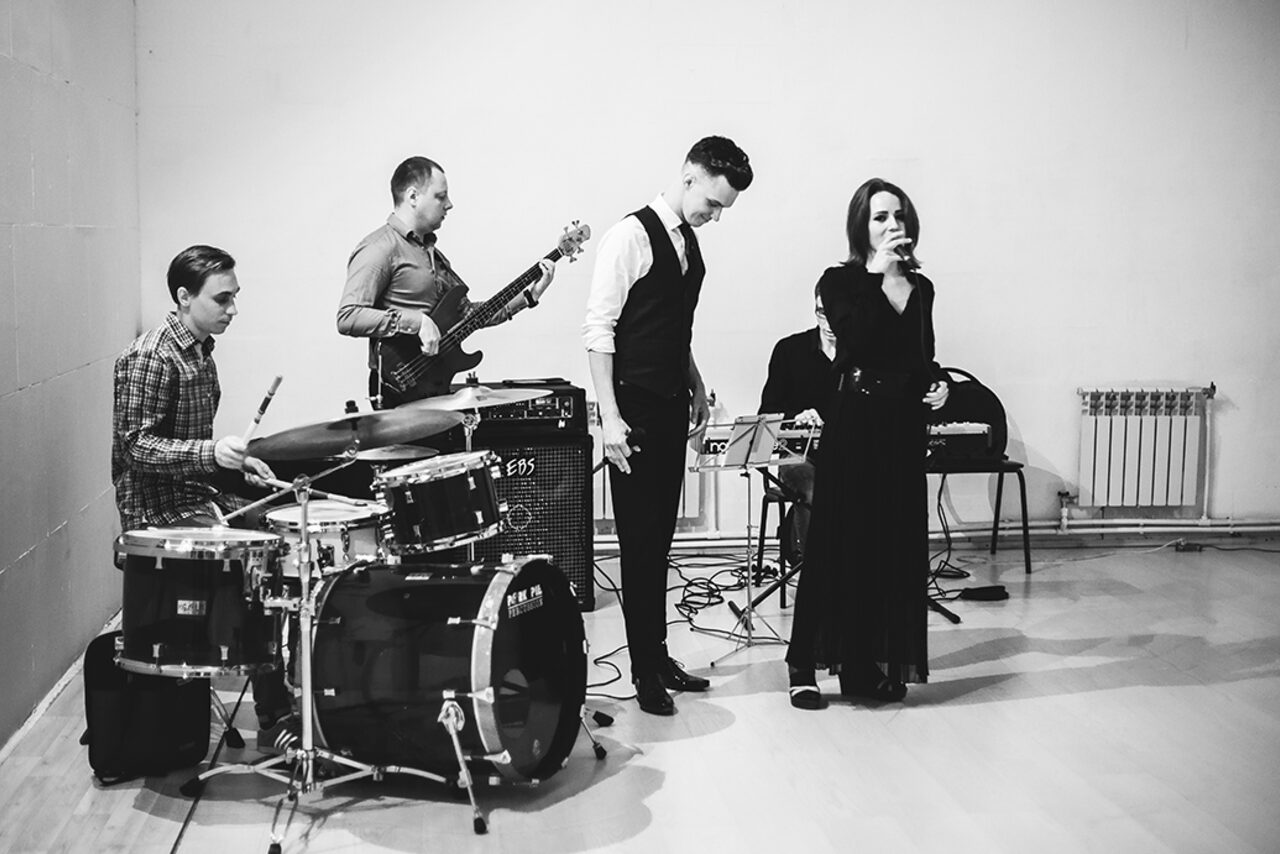 Арендовать Лофт-студия с барной стойкой