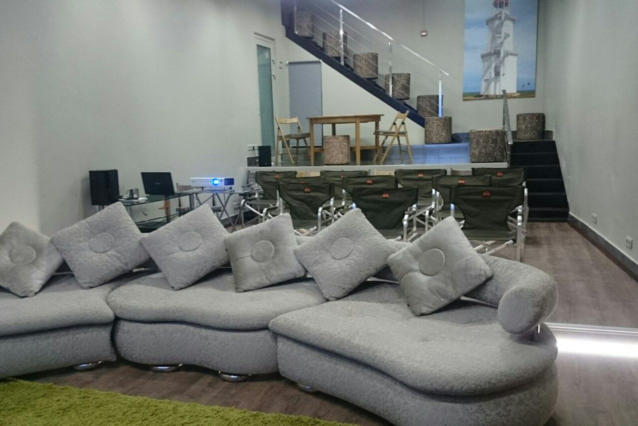 Арендовать Custos Hotels Универсальная площадка с медиа-оборудованием