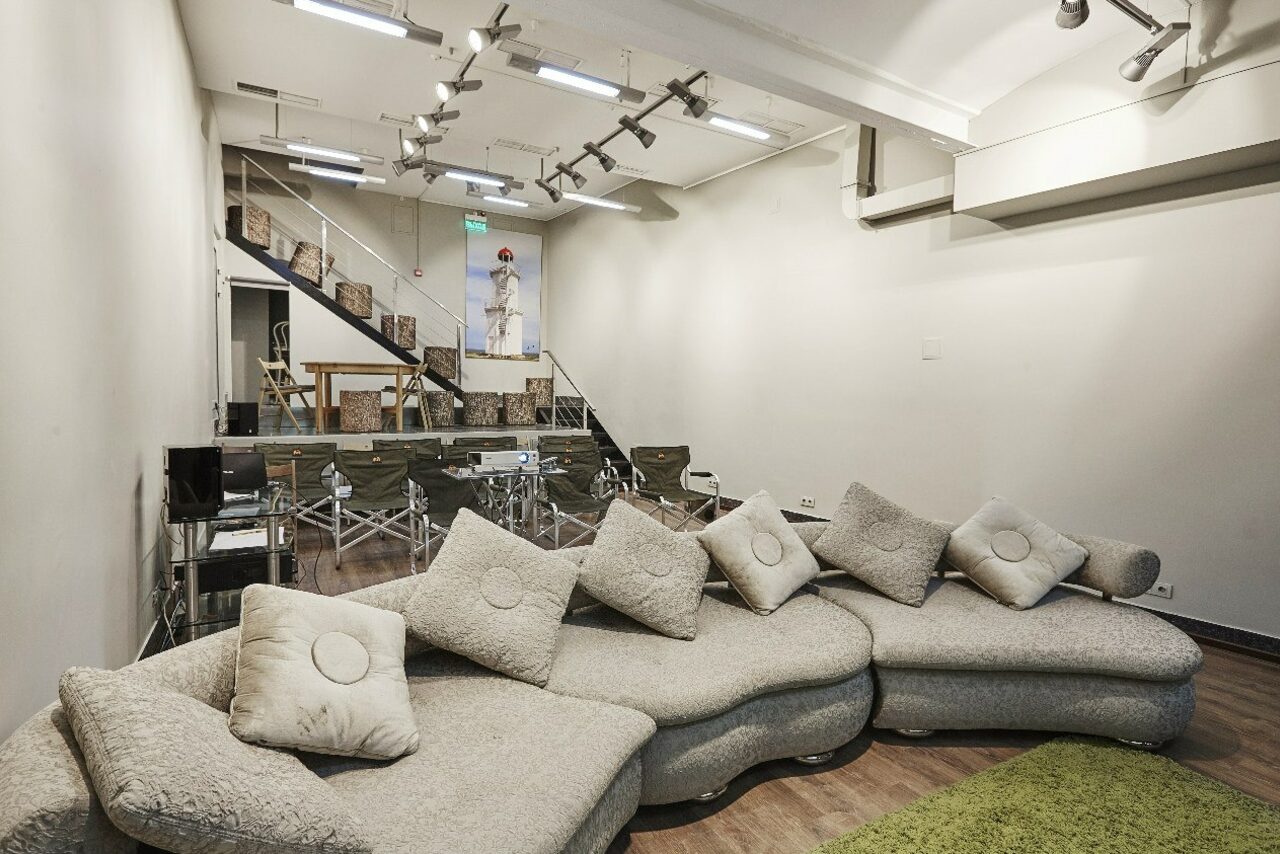 Арендовать Custos Hotels Универсальная площадка с медиа-оборудованием