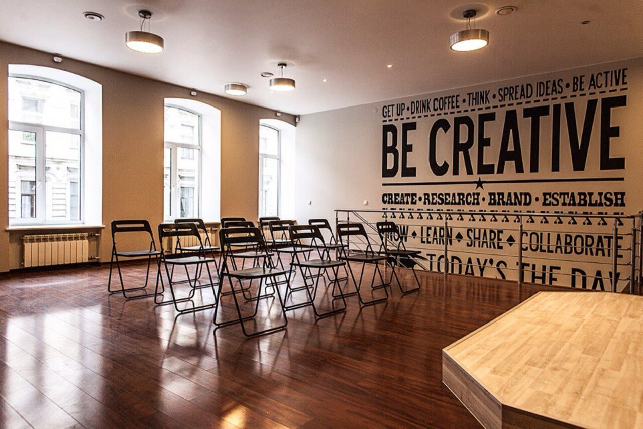 Арендовать Академия CROP Двухэтажный лофт под Новый год