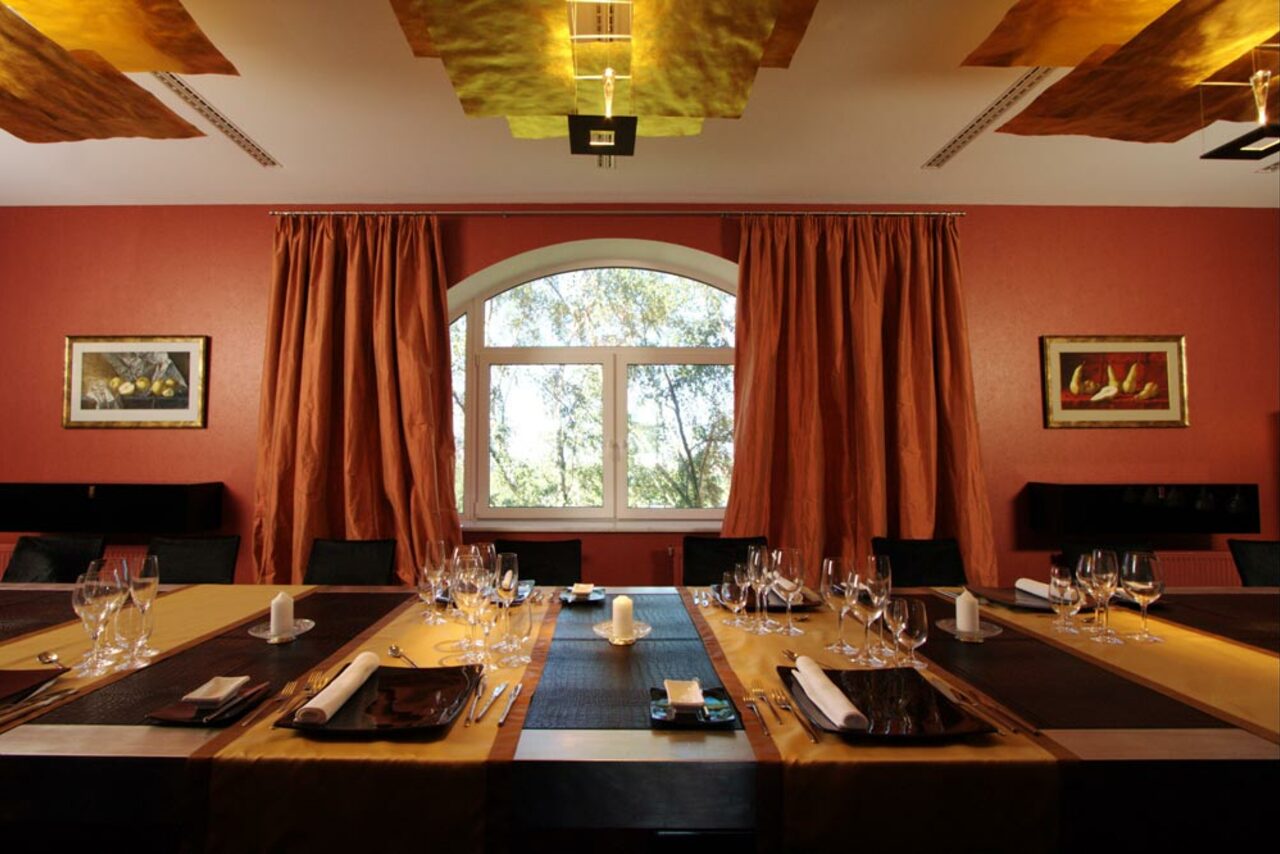 Арендовать Дача Линдстрема Пространство с бильярдом