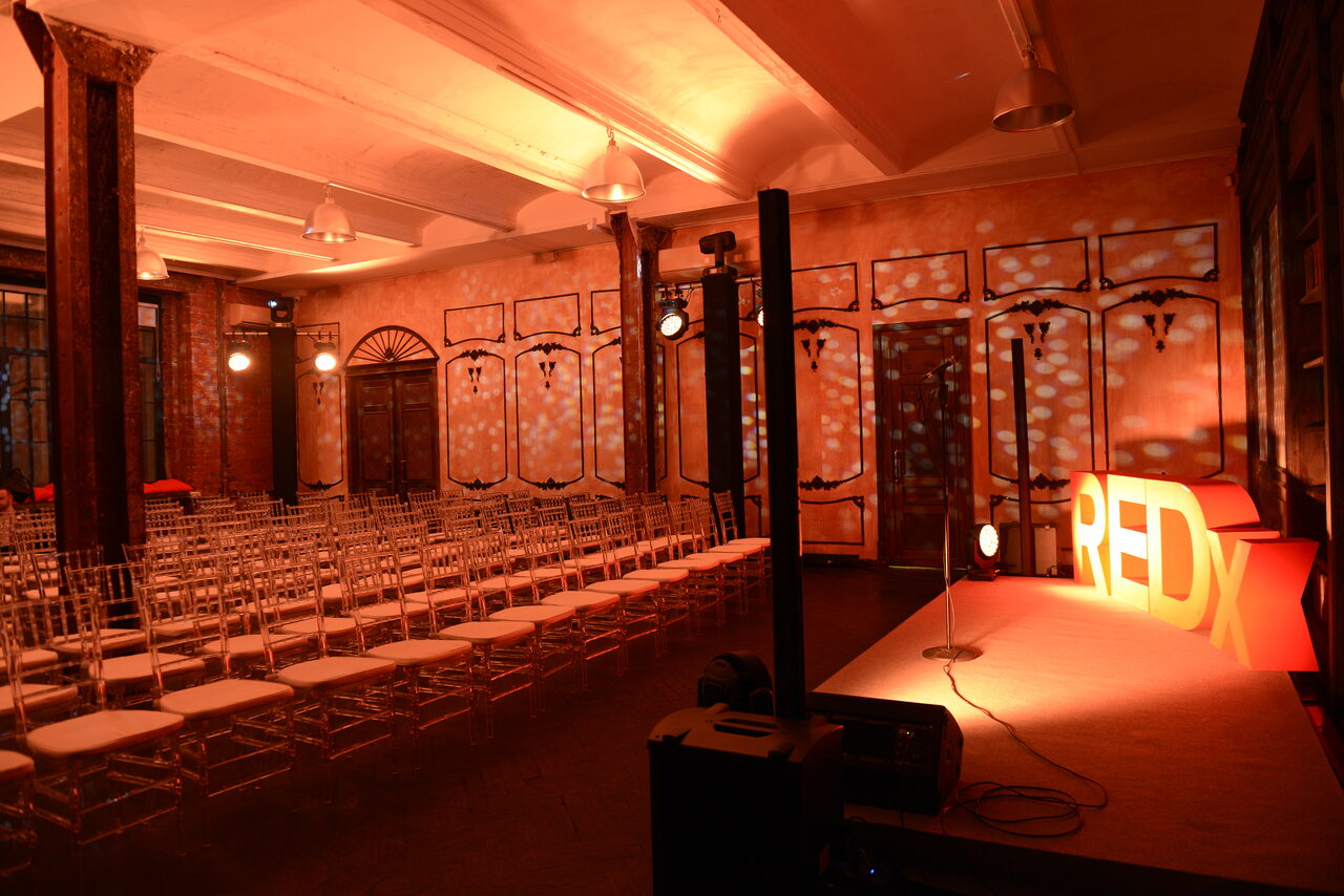 Арендовать Фотофактура. Лофт-пространство из двух смежных залов