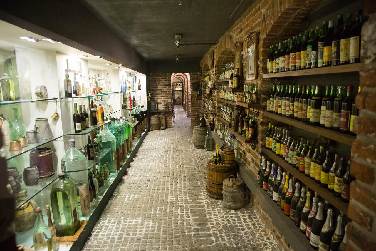 Арендовать Винный Погреб La Grande Cave