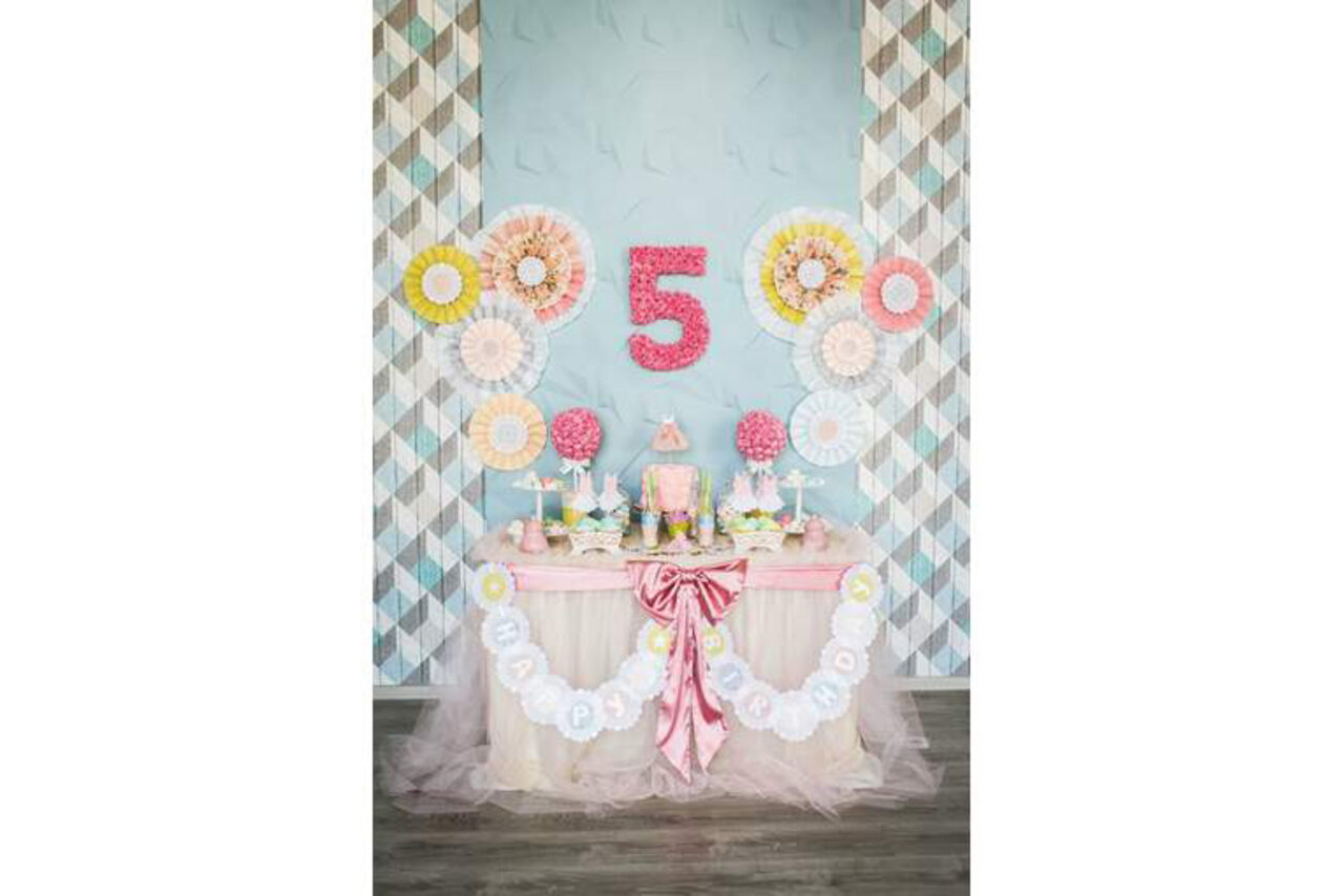 Арендовать Like Studio. Лофт с минимальным интерьером