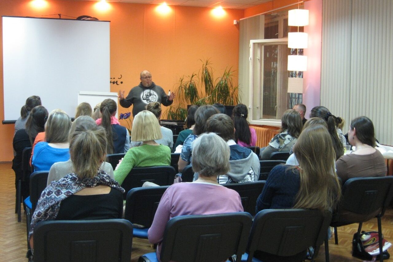 Арендовать Светлый зал на первом этаже