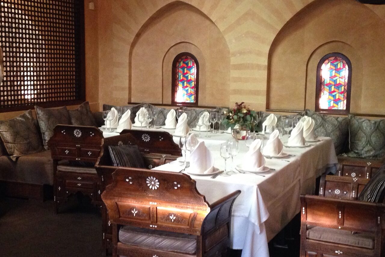 Арендовать Двухэтажный ресторан с восточным и итальянским стилем 