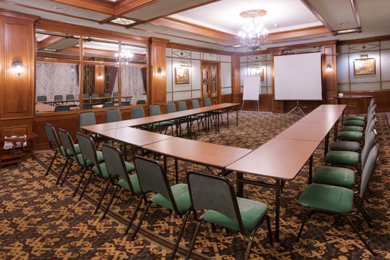 Арендовать Lancaster Court Hotel Конференц-зал в английском стиле