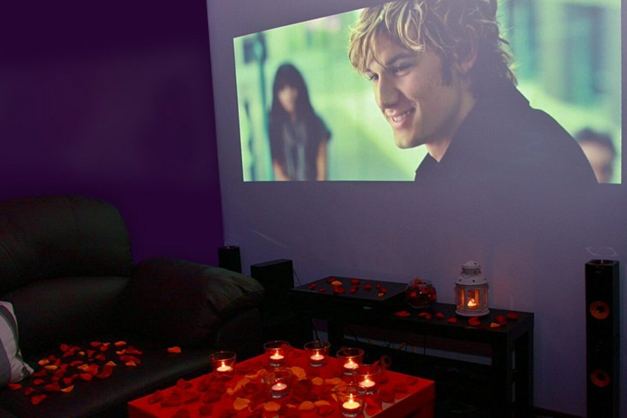 Арендовать Кинотеатр на 20 человек с играми и кальяном