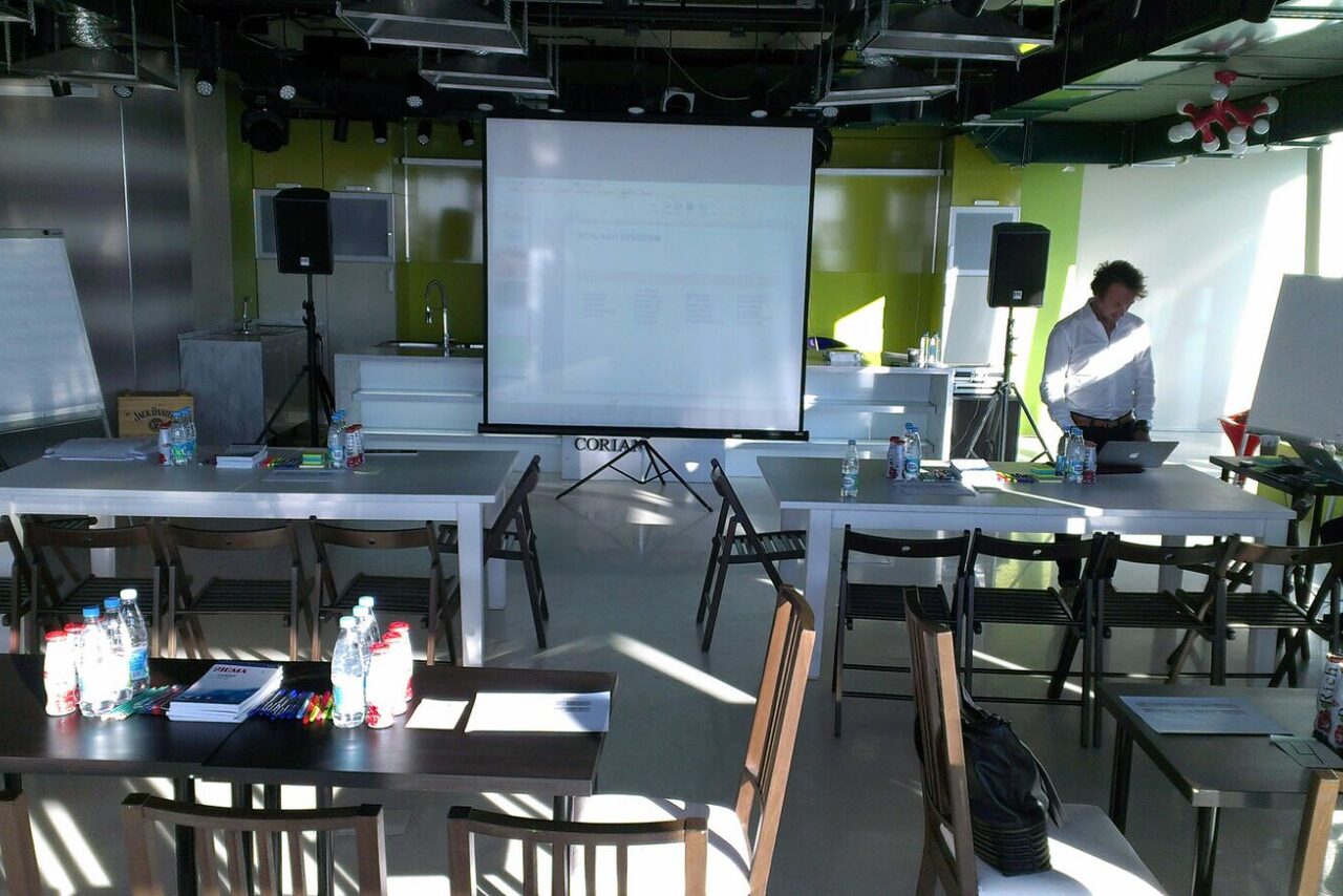 Арендовать Лофт на 43 этаже с панорамным видом