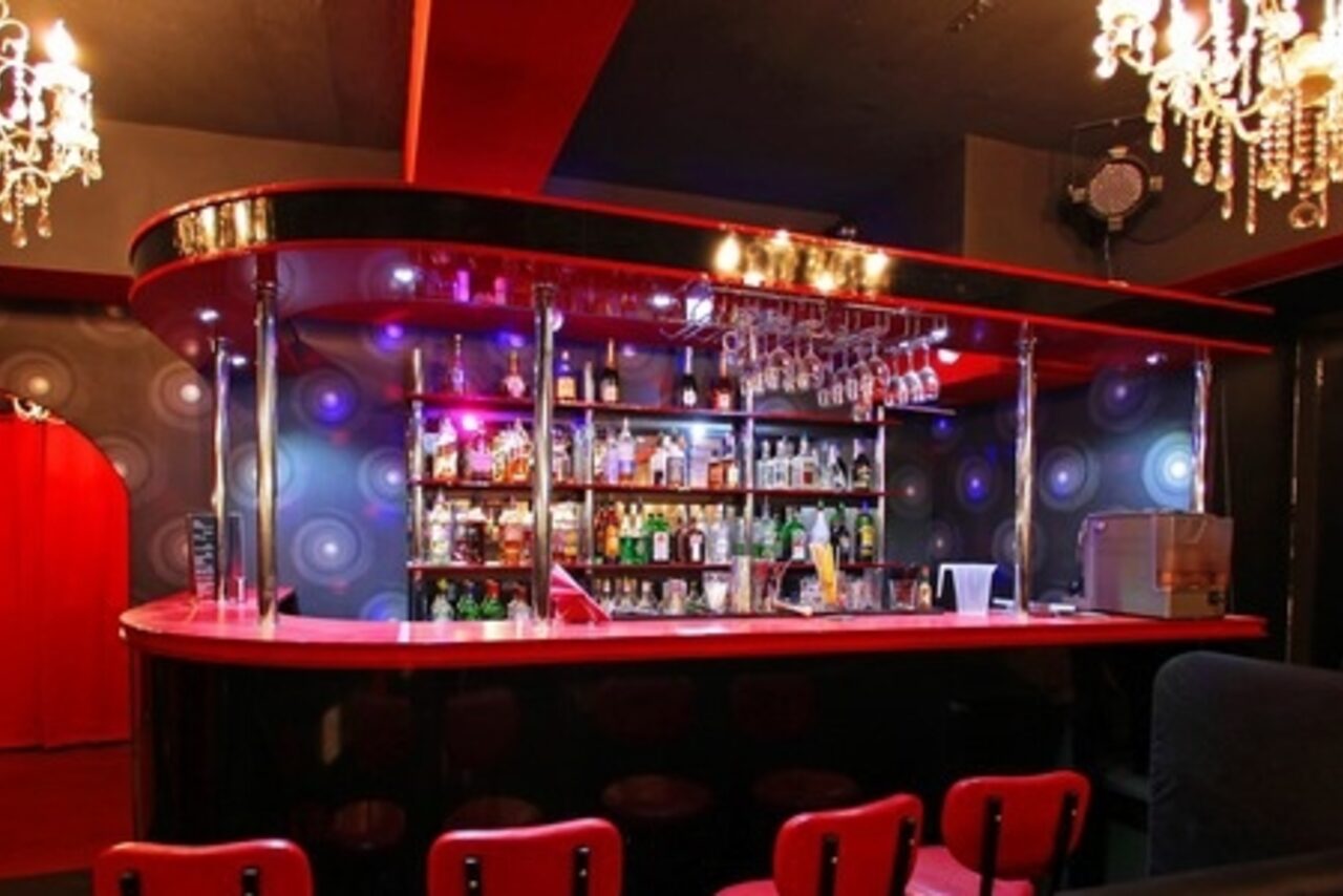 Арендовать Лофт с сауной и барной стойкой