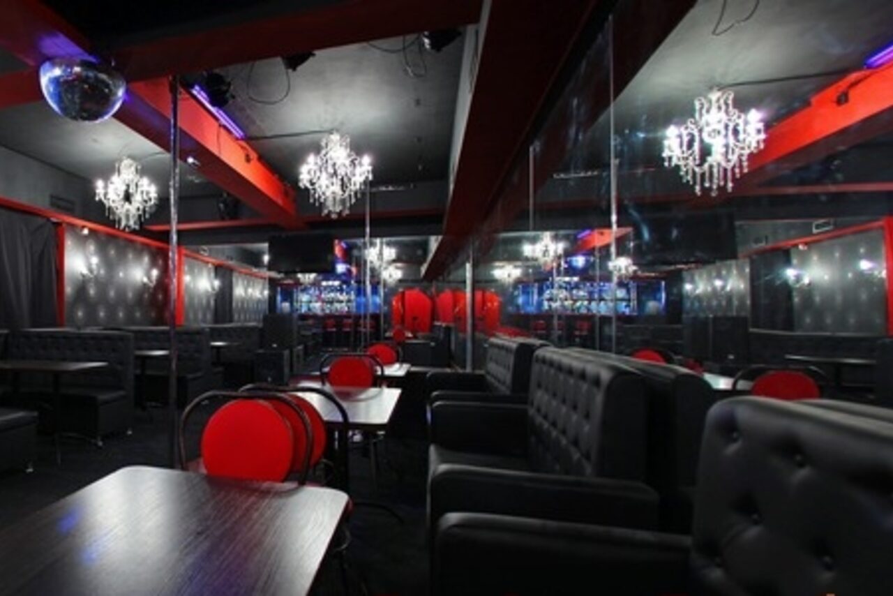 Арендовать Лофт с сауной и барной стойкой