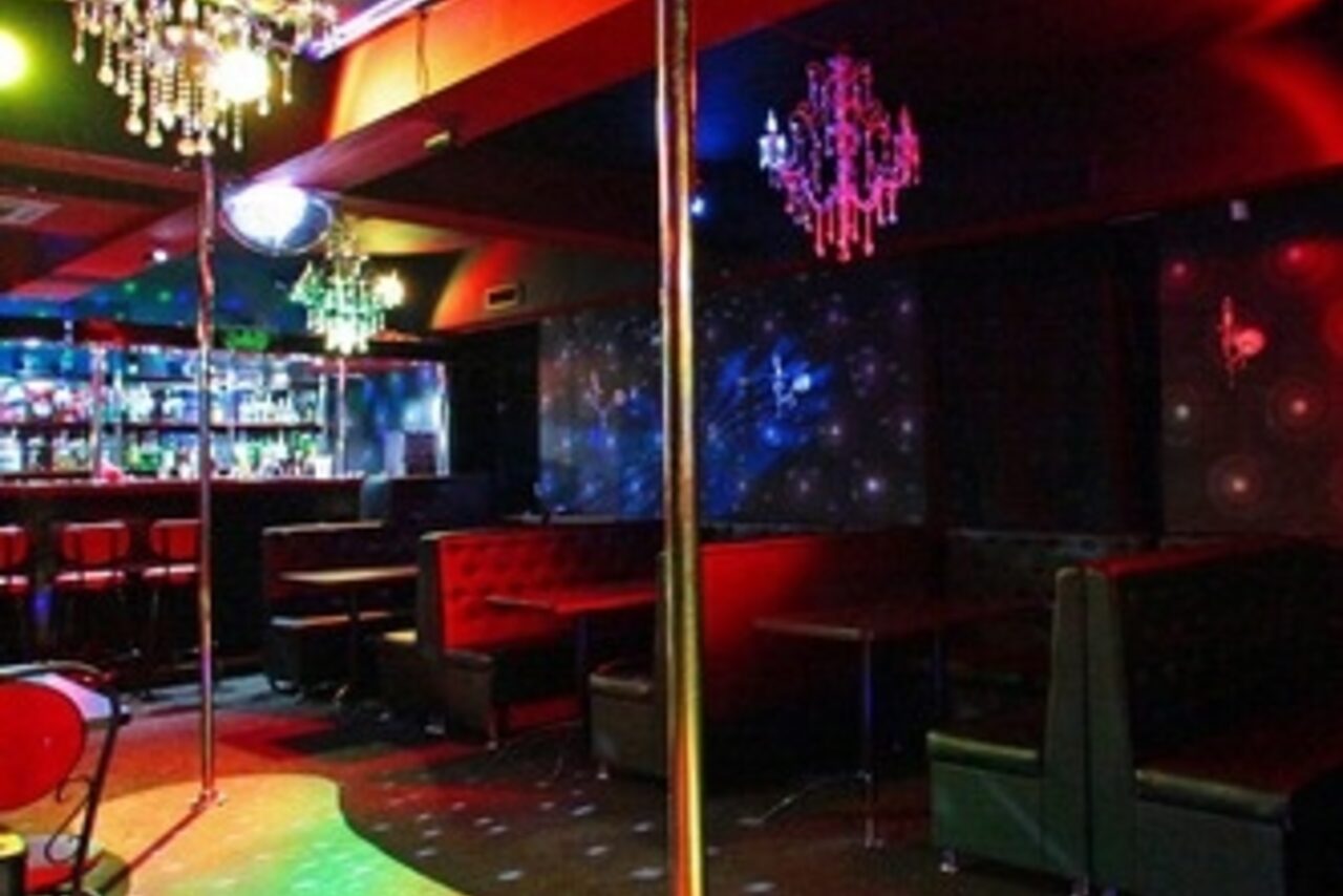 Арендовать Лофт с сауной и барной стойкой