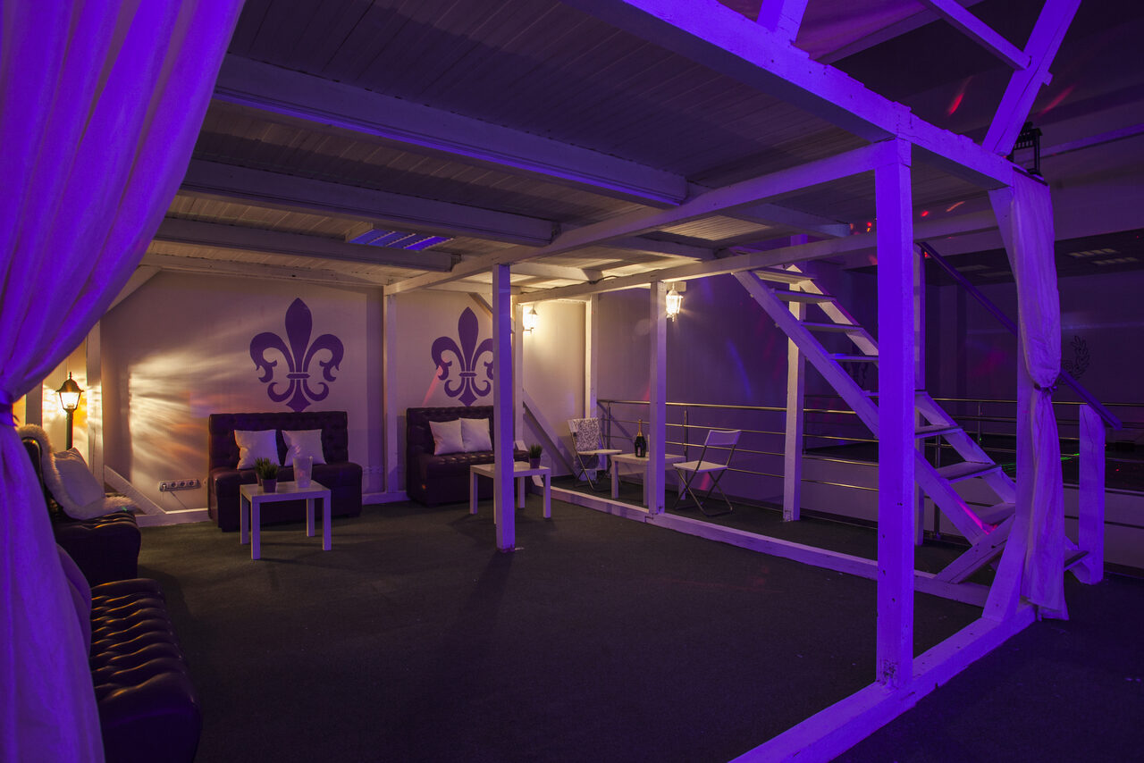 Арендовать Art-Studio Artefact Трехуровневый лофт