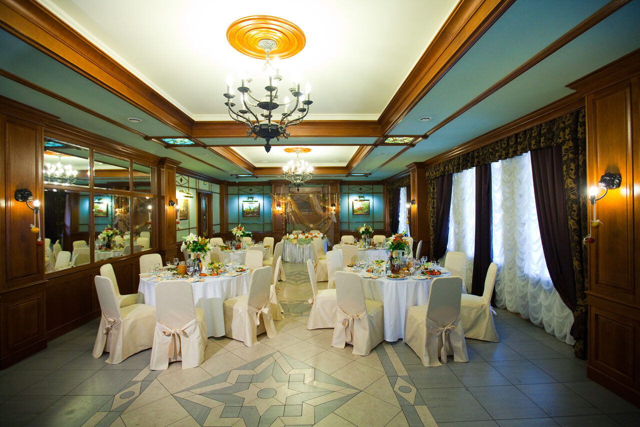 Арендовать Lancaster Court Hotel