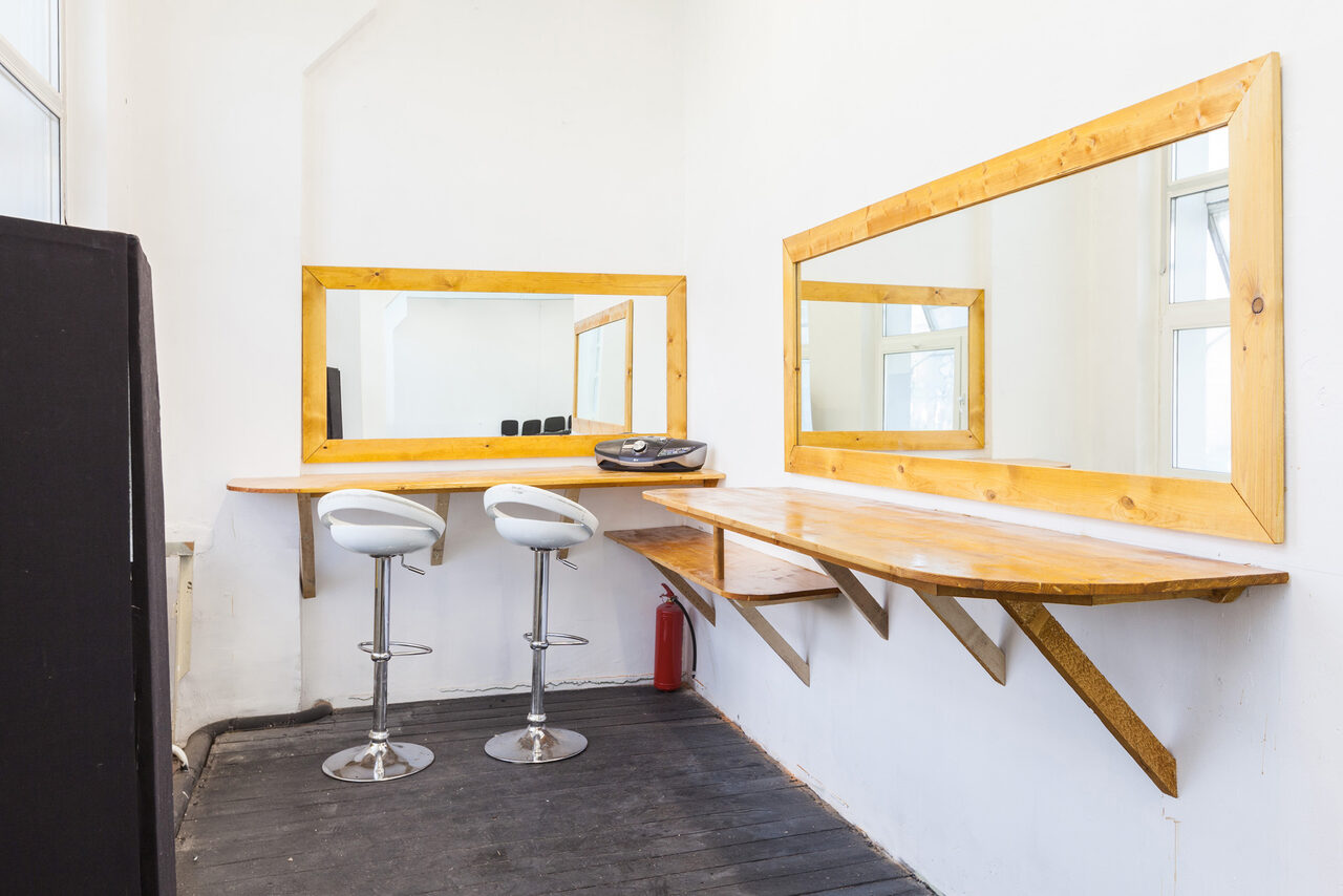 Арендовать PROSVET STUDIO Зал с подиумом длинной 16 метров