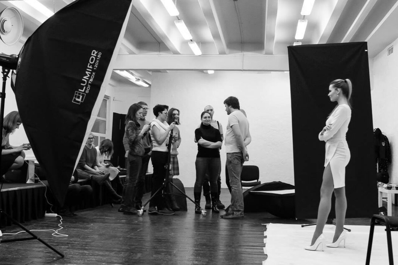 Арендовать PROSVET STUDIO Зал с подиумом длинной 16 метров