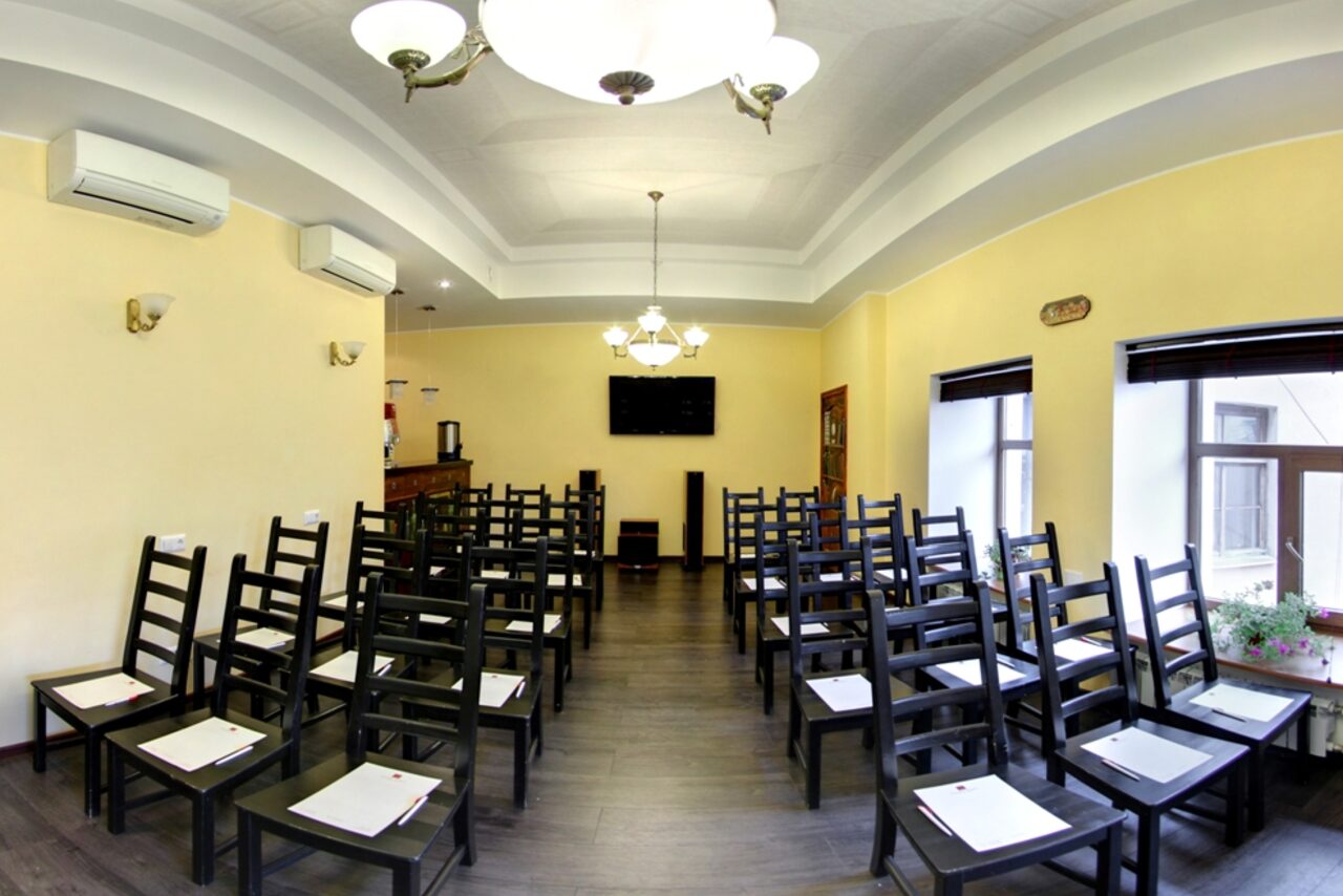 Арендовать Презентационный зал с оборудованием