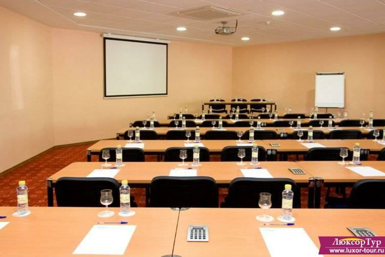Арендовать Конференц-зал,учебная аудитория