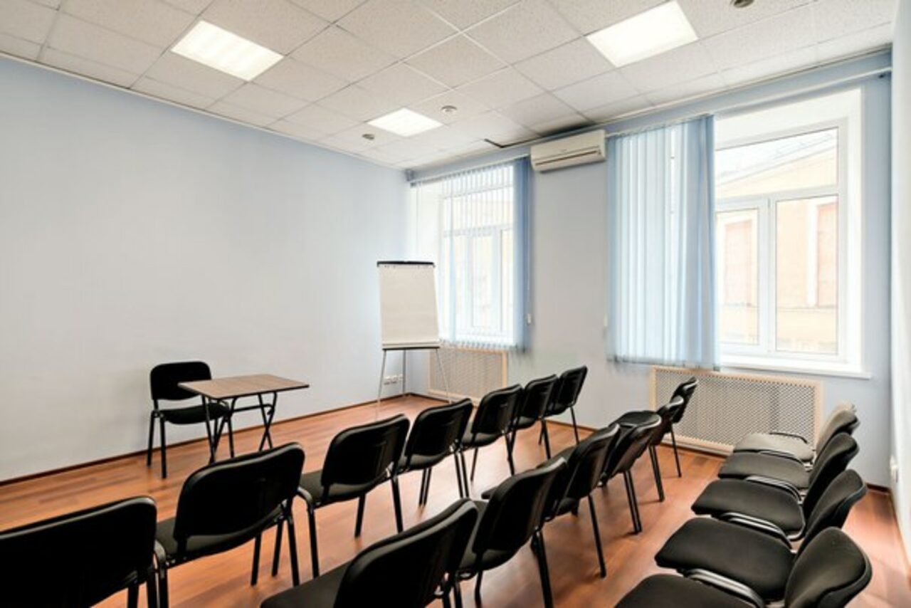 Арендовать Конференц-зал,учебная аудитория