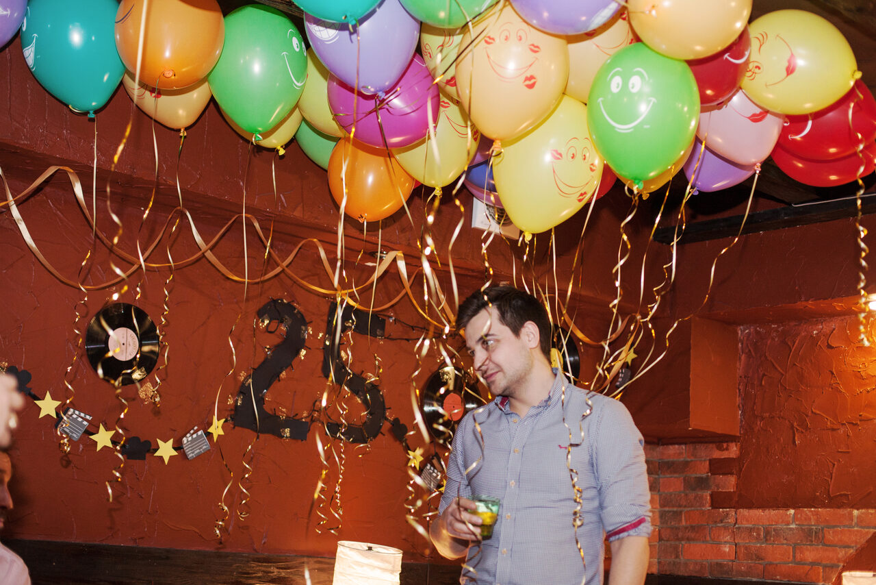 Арендовать  Антикафе Арт-сквер Зал с барной стойкой в центре