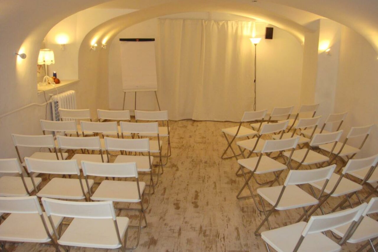 Арендовать Белая комната