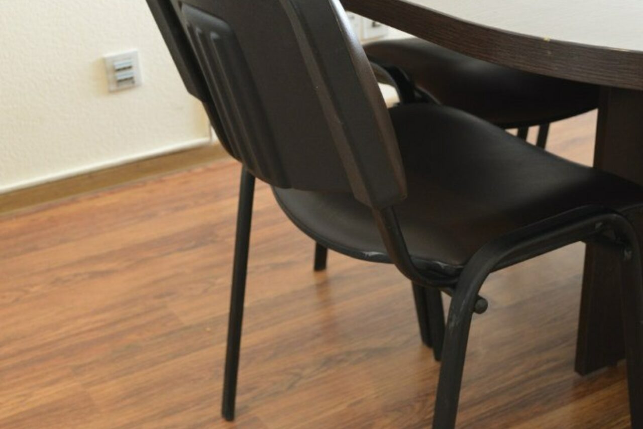 Арендовать Переговорная с проектором