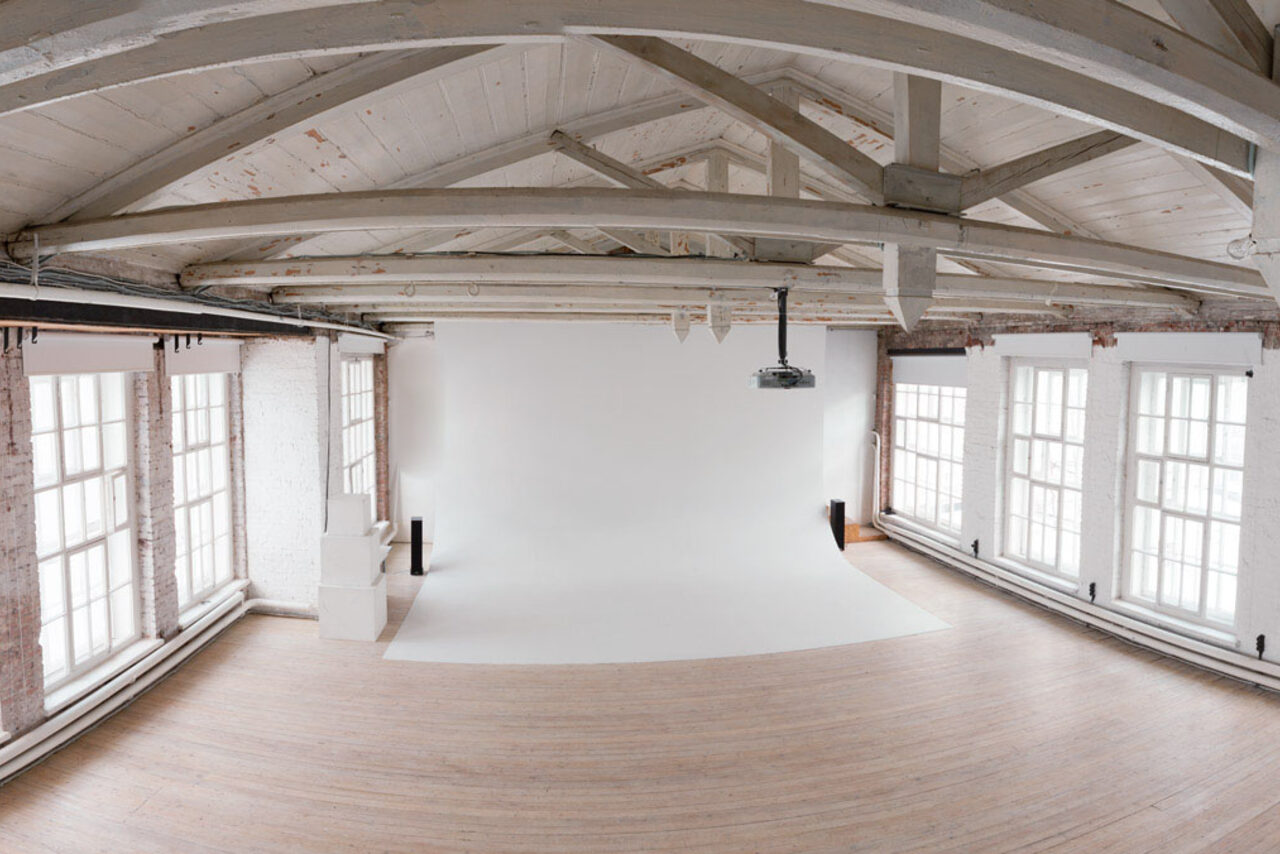 Арендовать Photoplay Лофт в центре Москвы