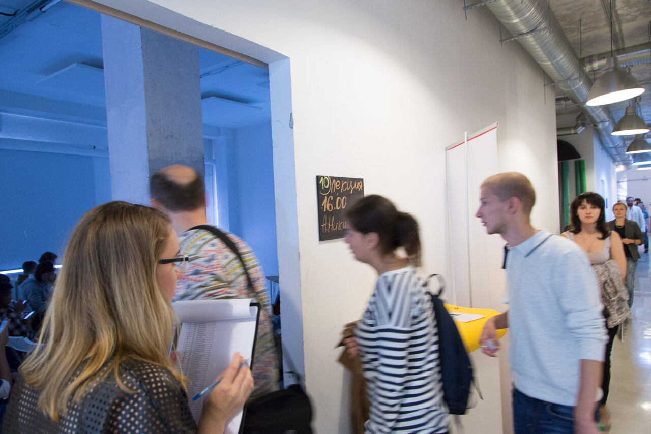 Арендовать Photoplay Зал для презентаций с акустическими панелями