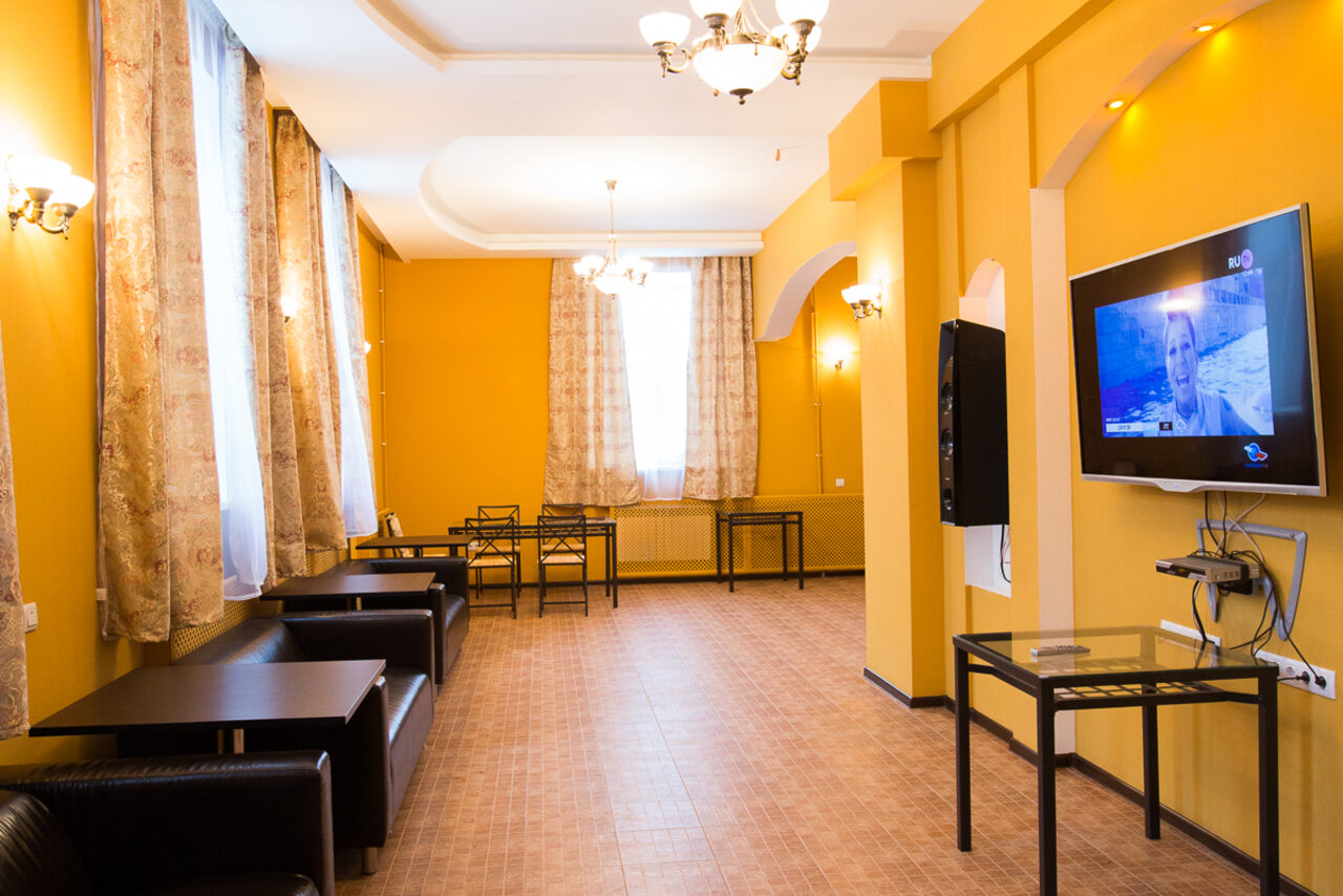 Арендовать Лефортовские Бани и Сауны Зал с бассейном и водопадом