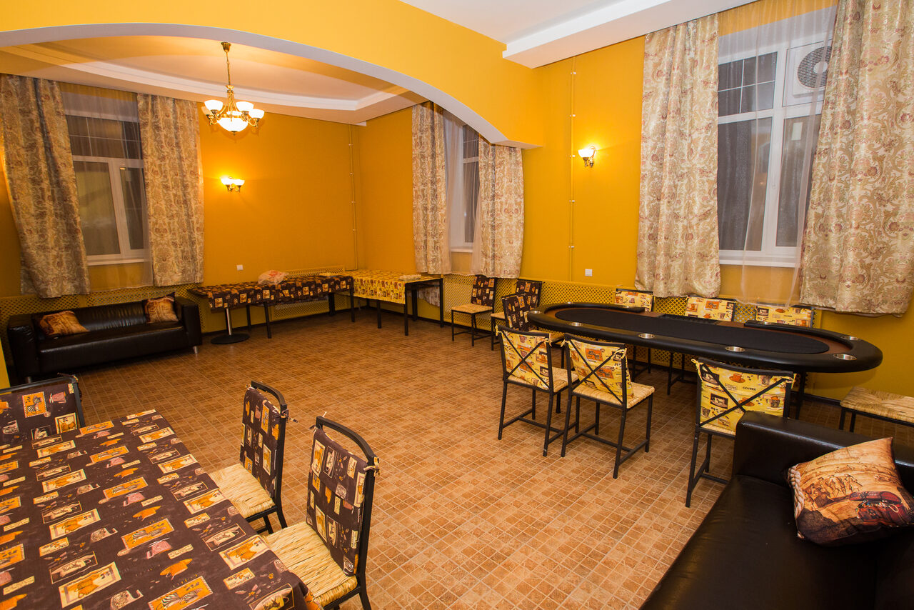 Арендовать Лефортовские Бани и Сауны Зал с бассейном и водопадом