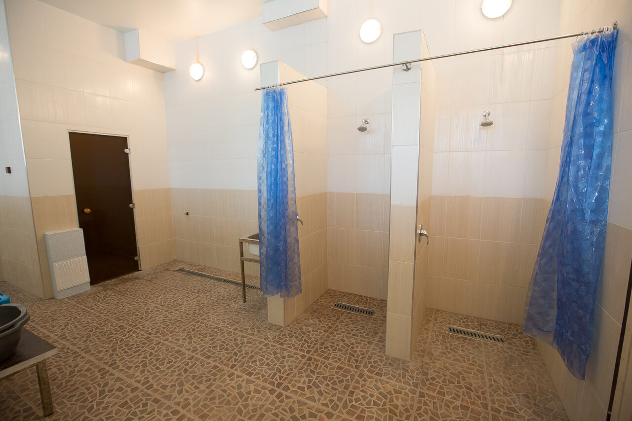 Арендовать Лефортовские Бани и Сауны Зал с бассейном и водопадом