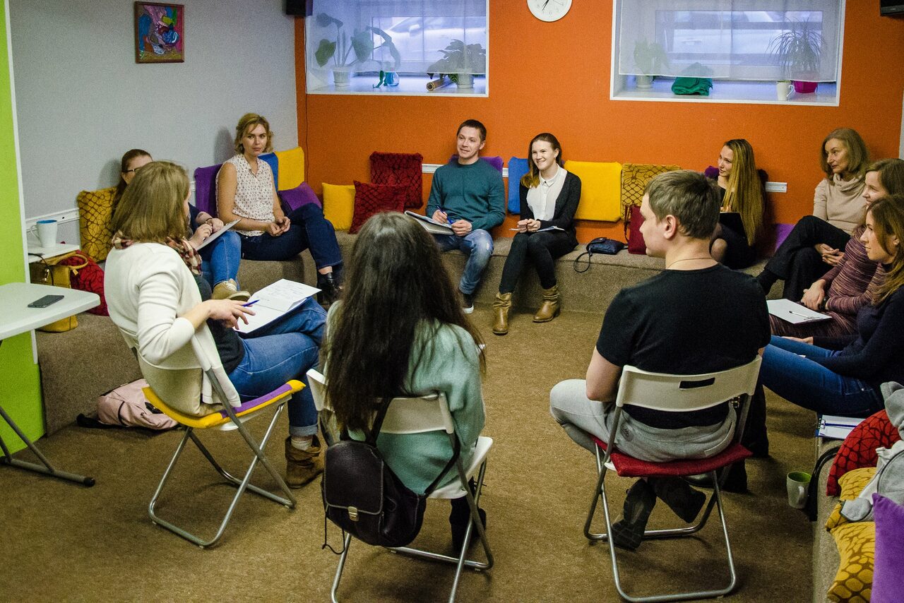 Арендовать Психологический Центр Форсайт Зал с  ковровым покрытием