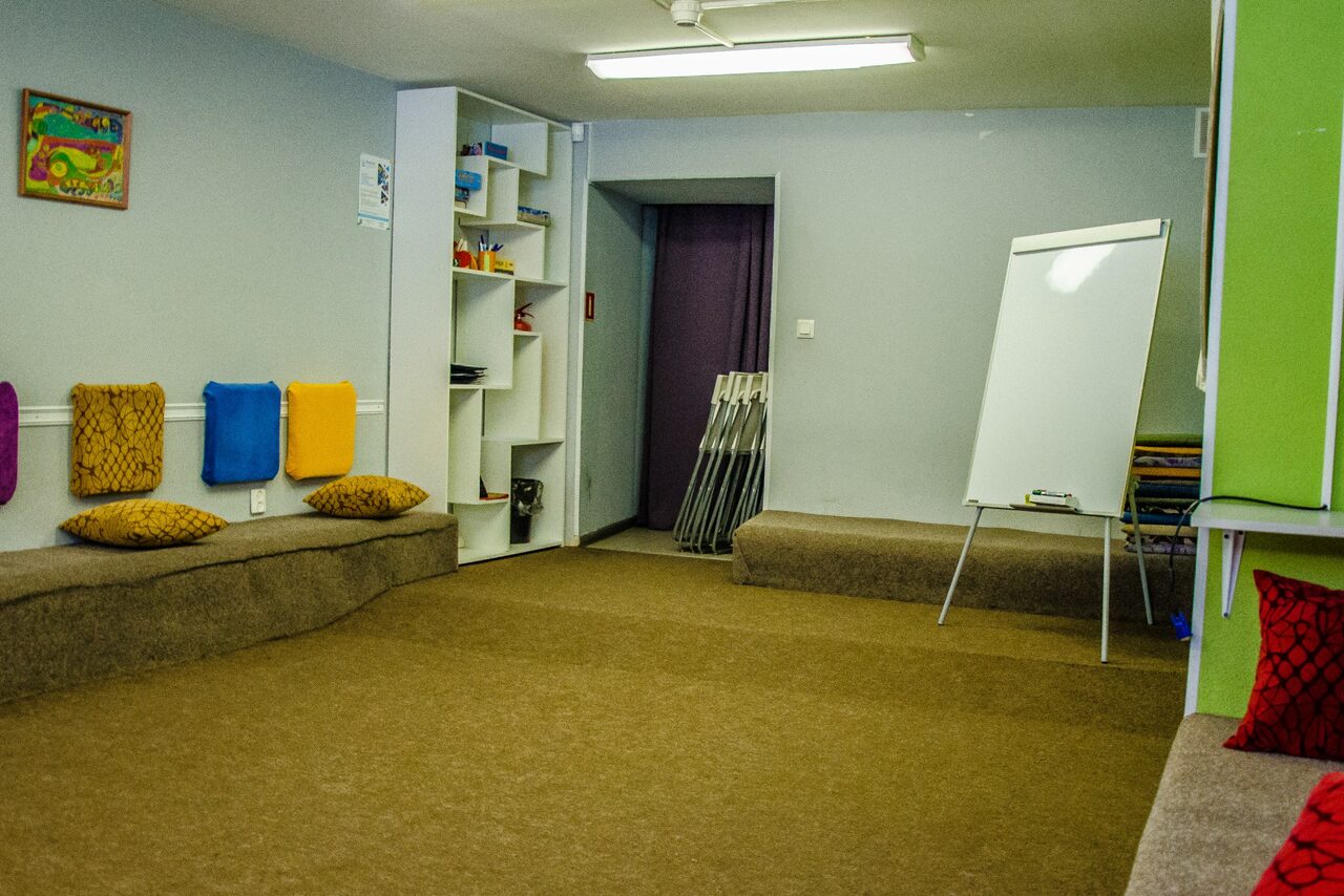 Арендовать Психологический Центр Форсайт Зал с  ковровым покрытием