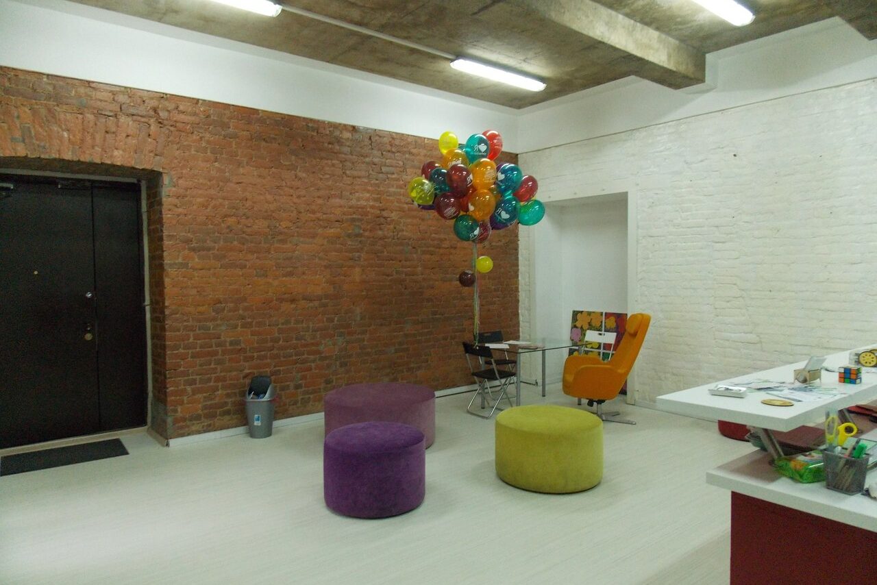 Арендовать Арт-центр "НЕВСКИЙ 76"