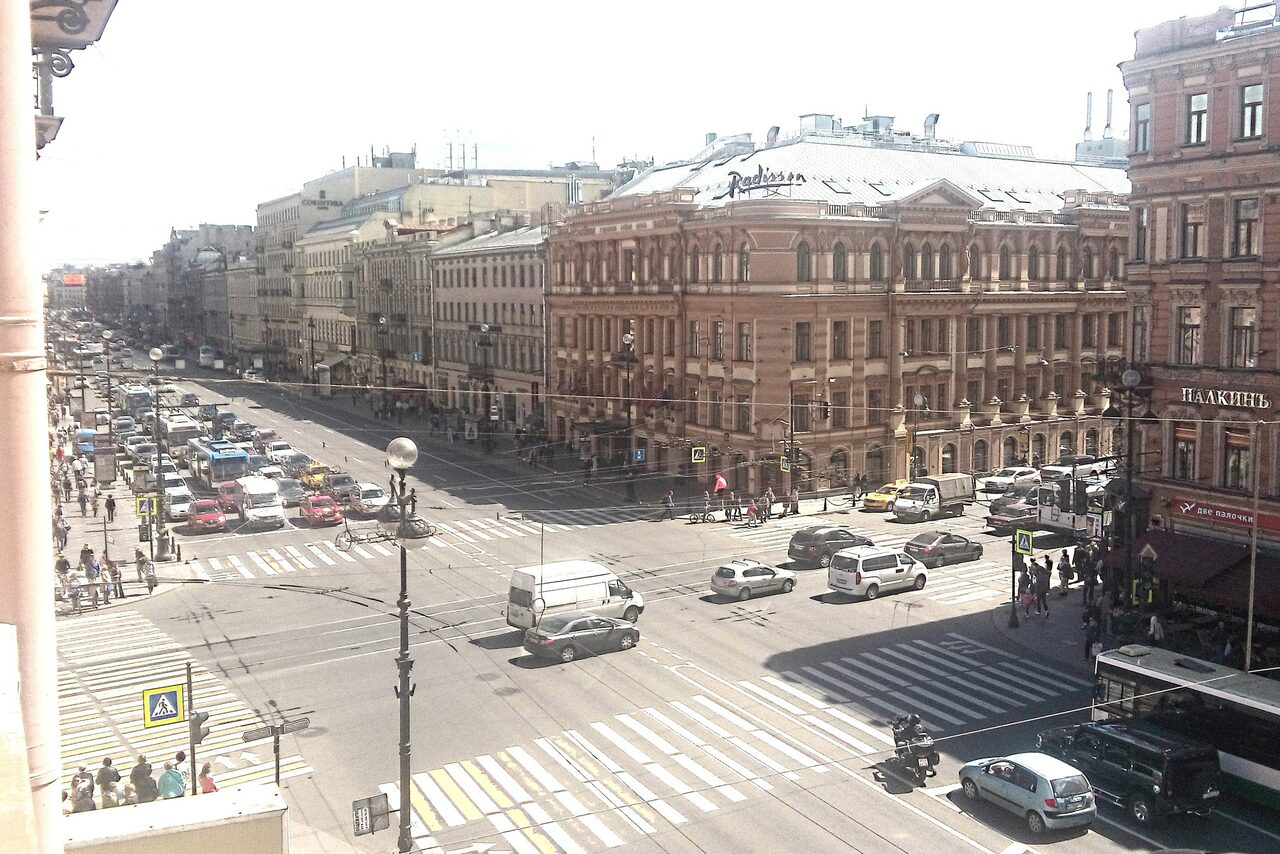 Арендовать Арт-центр "НЕВСКИЙ 76"