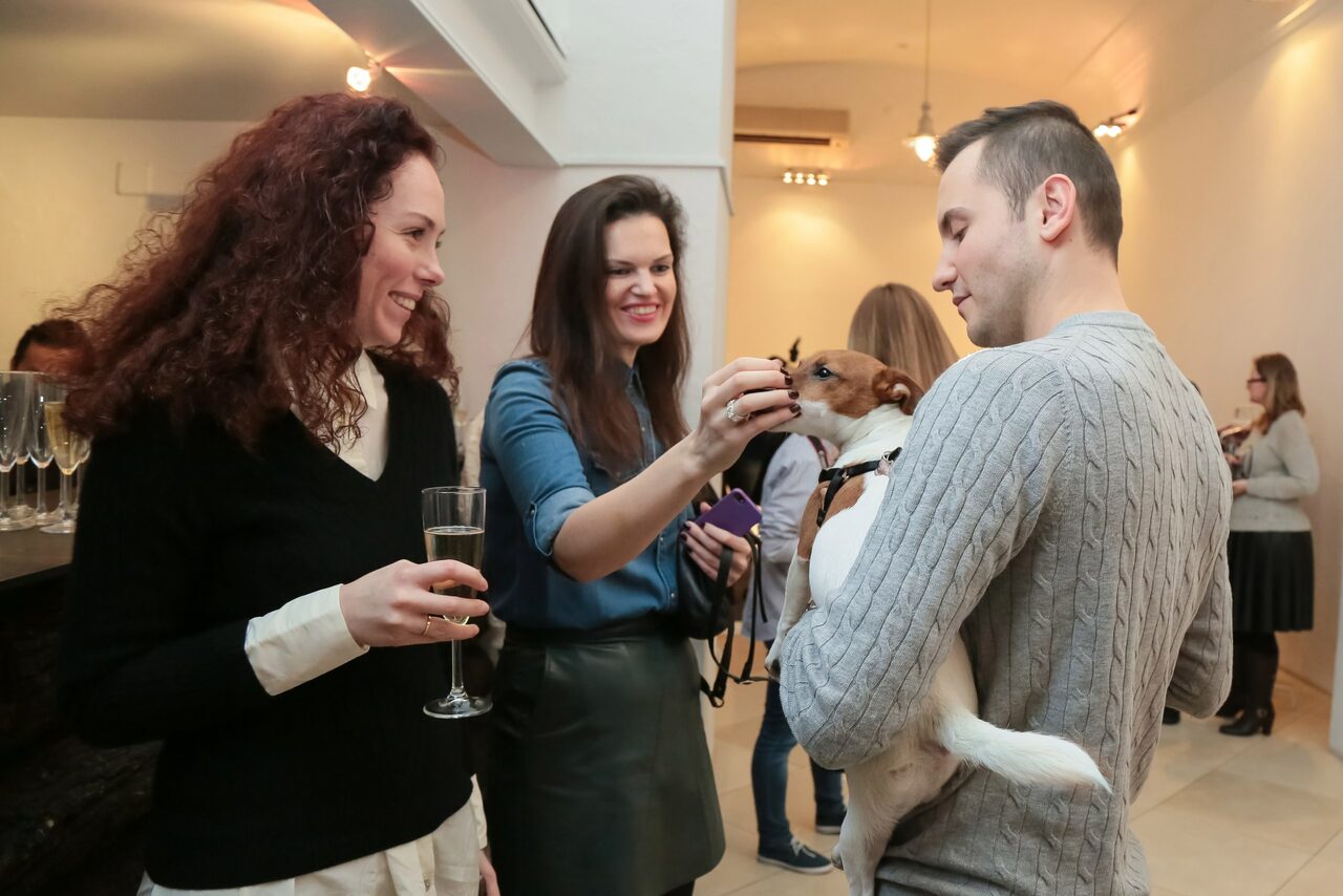 Арендовать Зал для презентаций с гримерками