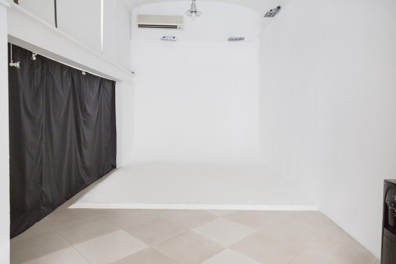 Арендовать Зал для презентаций с гримерками